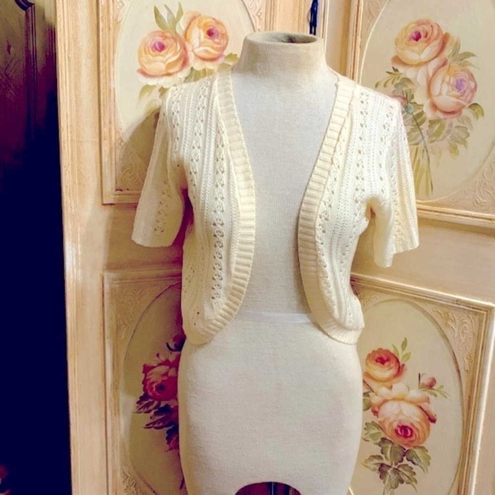 Cute sleeveless dress cover up